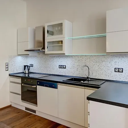 Historic Centre Ii Apartman *
